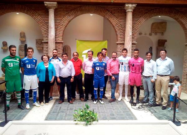 El Linares Deportivo presenta sus equipaciones con la marca ‘Jaén, paraíso interior’