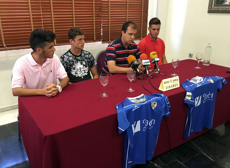 El Linares Deportivo presenta a Fermín, Canillas e Ismael