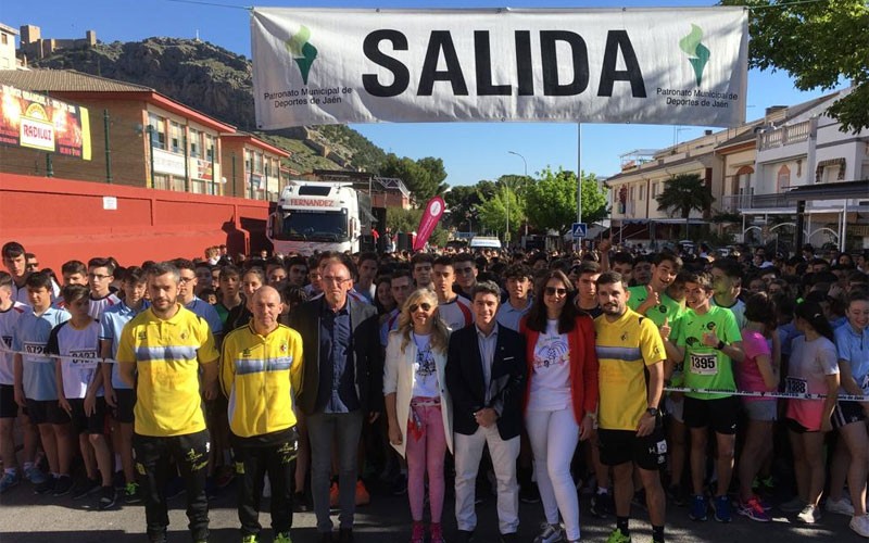 La Carrera Escolar de La Gloria reúne a más de 1.500 escolares