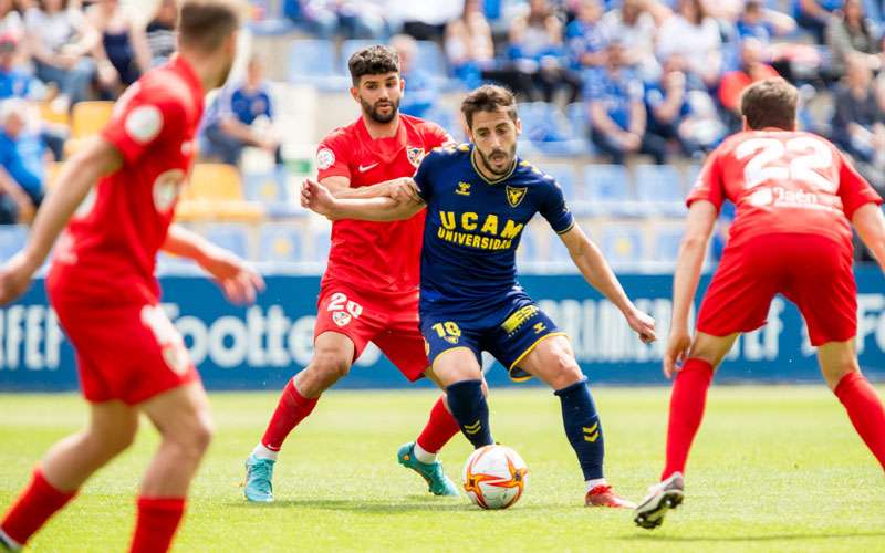 RESUMEN | UCAM Murcia 1-2 Linares Deportivo