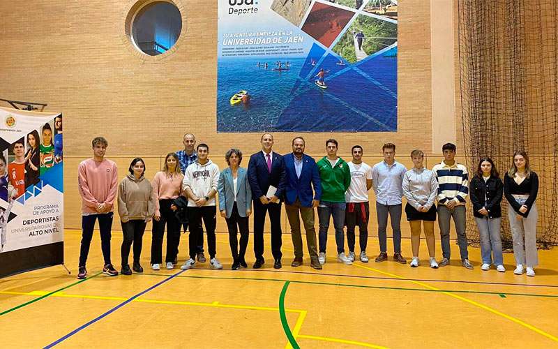 El Rector de la UJA recibe a los deportistas del programa de alto rendimiento