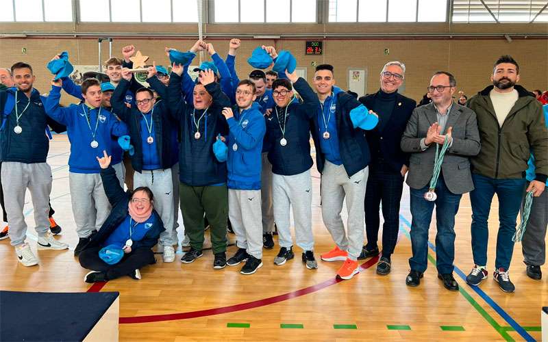 El VIII Torneo de Baloncesto Adaptado de Bailén congrega a 170 deportistas