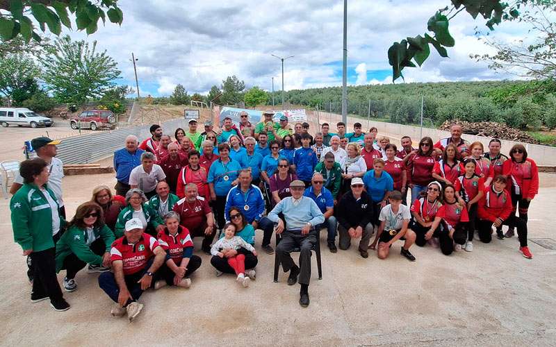 Estrella Martín y Antonio Castillo lideran el Circuito Regional de bolo andaluz