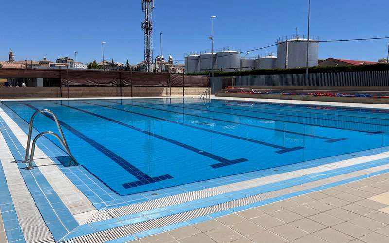 El complejo municipal de piscinas de Úbeda, abierto al público