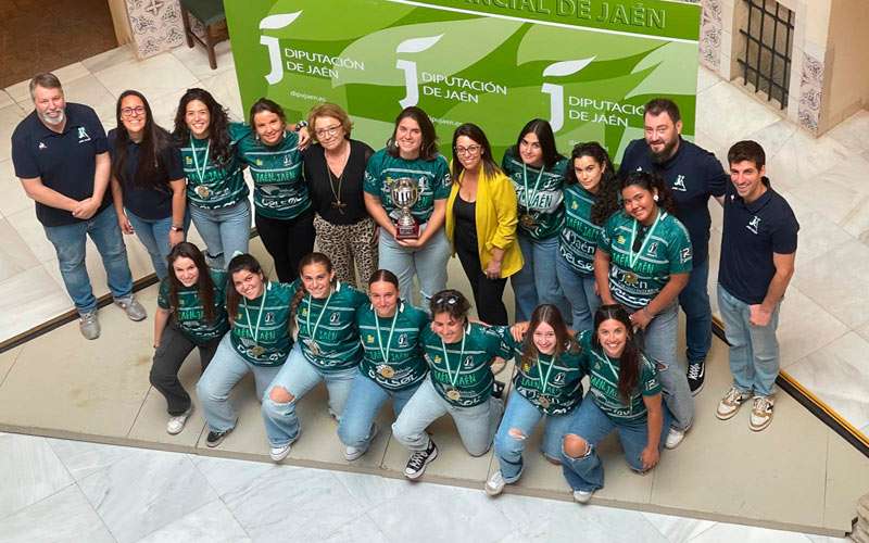 Recepción en Diputación para Jaén Rugby Femenino