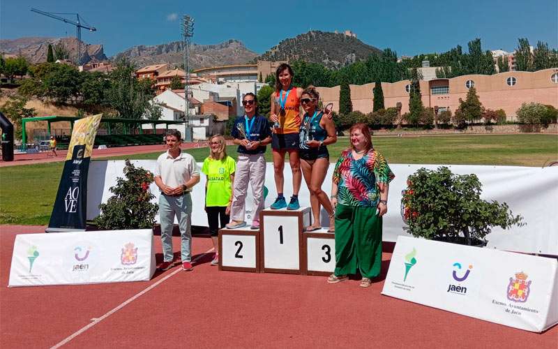 La Maratón en Pista ‘Ciudad de Jaén’ celebra su sexta edición con más de 100 participantes