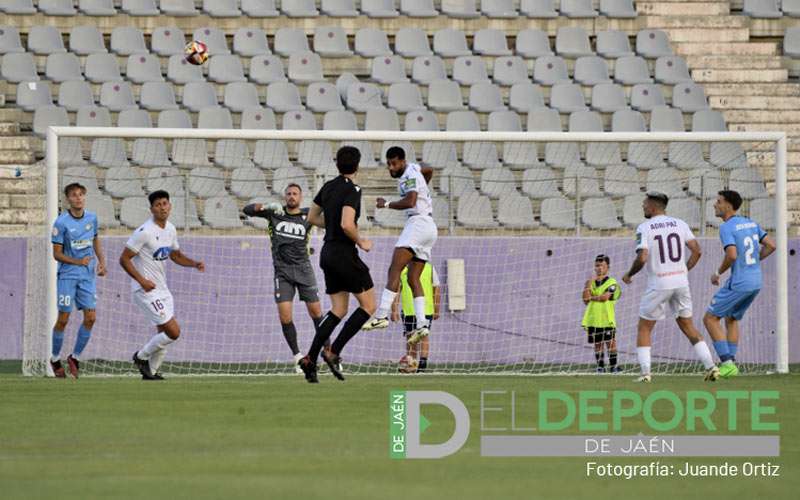 El Real Jaén pierde a De Castro dos partidos por sanción