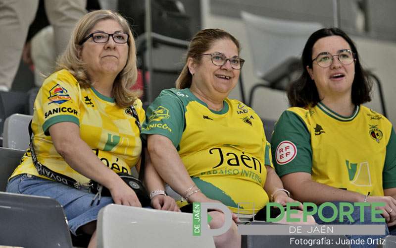 La afición en el Olivo Arena (jornada final Trofeo del Olivo)