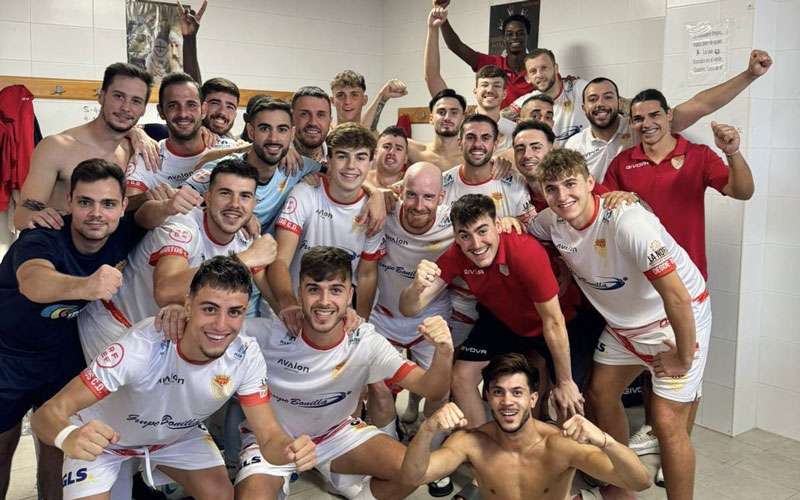 El Martos CD recupera la senda del triunfo ante el Poli Almería