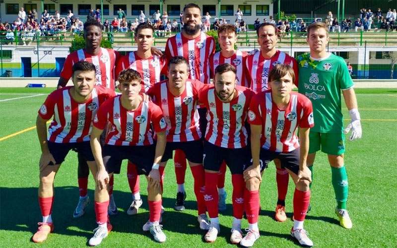 El Atlético Porcuna cae ante el Mijas y suma seis jornadas sin conocer la victoria