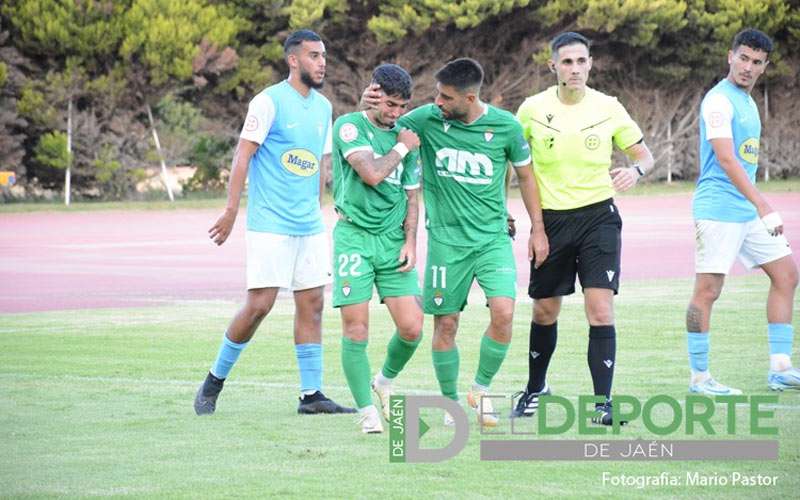 El Real Jaén confirma la lesión de Óscar Lozano en el hombro