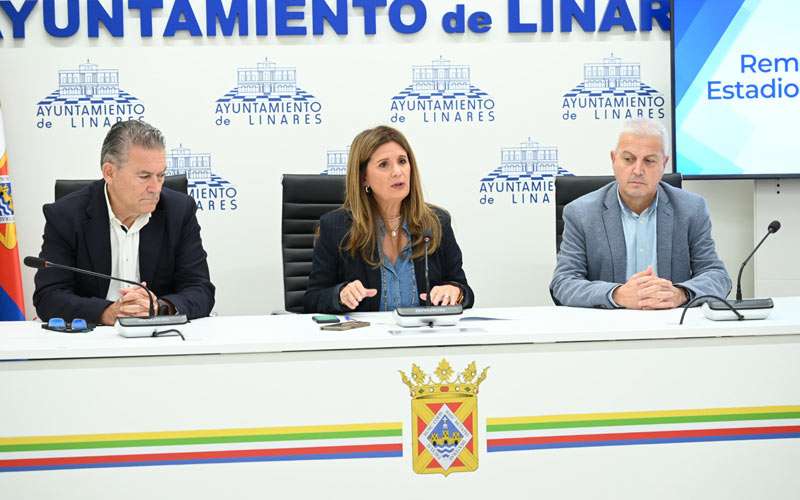 La alcaldesa de Linares asegura que las obras de Linarejos cumplirán los plazos