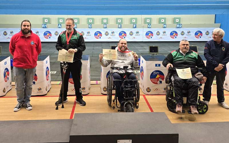 Carlos Linares renueva su título de campeón de España de pistola aire comprimido