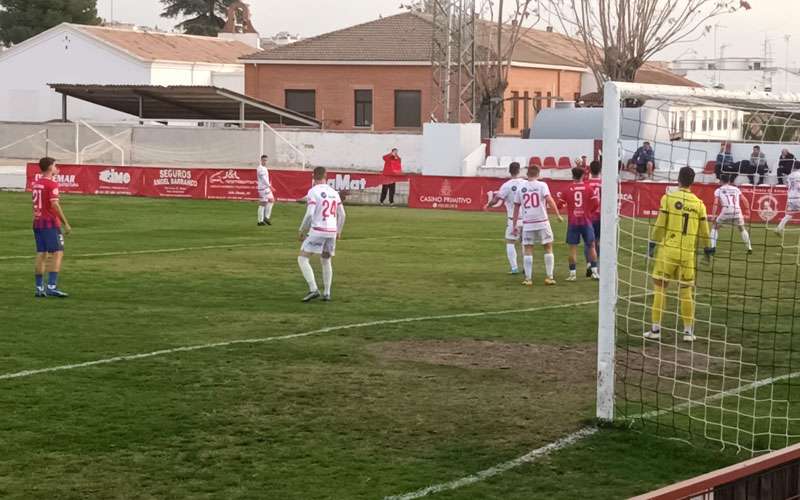 Derrota del Martos CD por cero a uno ante el Torre Del Mar