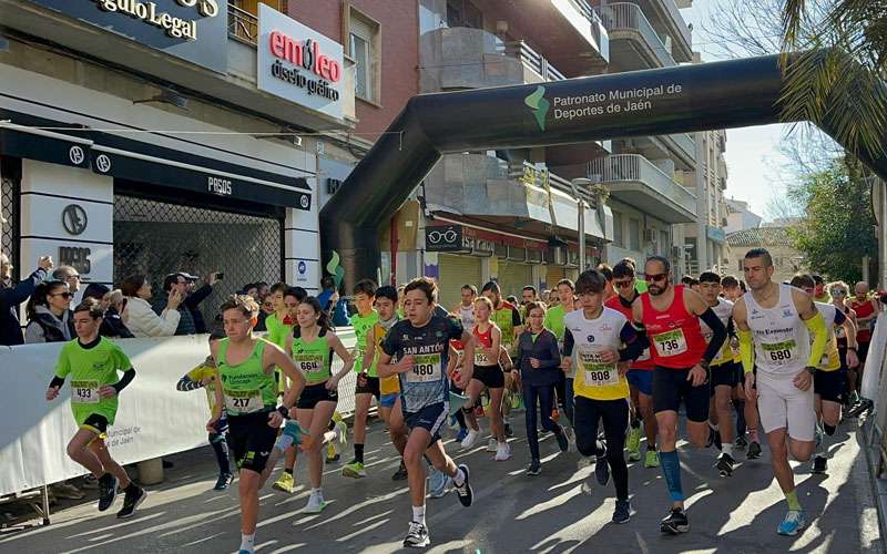 La IV Carrera Solidaria del IES San Juan Bosco, nuevo éxito de participación