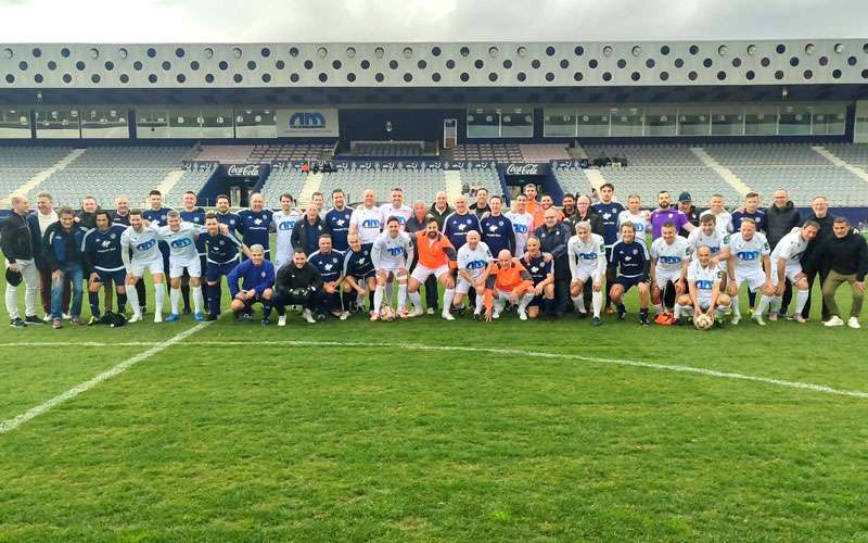 Jornada de convivencia y fútbol entre los Veteranos del Real Jaén y una selección de jugadores de Madrid